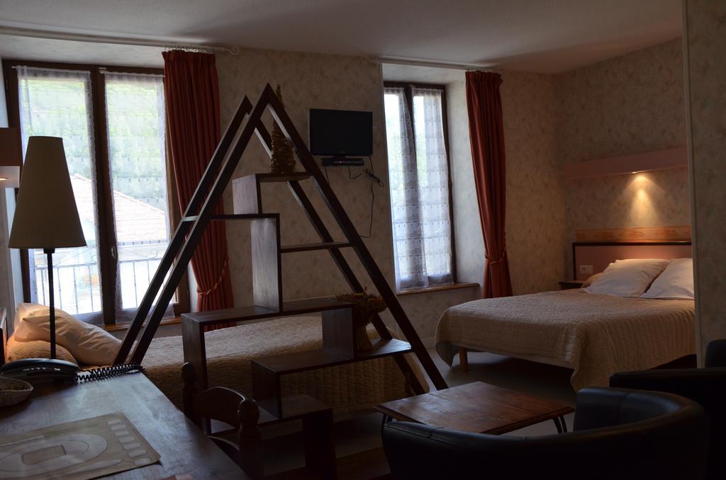Logis Auberge De L'Allagnonette Saint-Poncy Exteriér fotografie